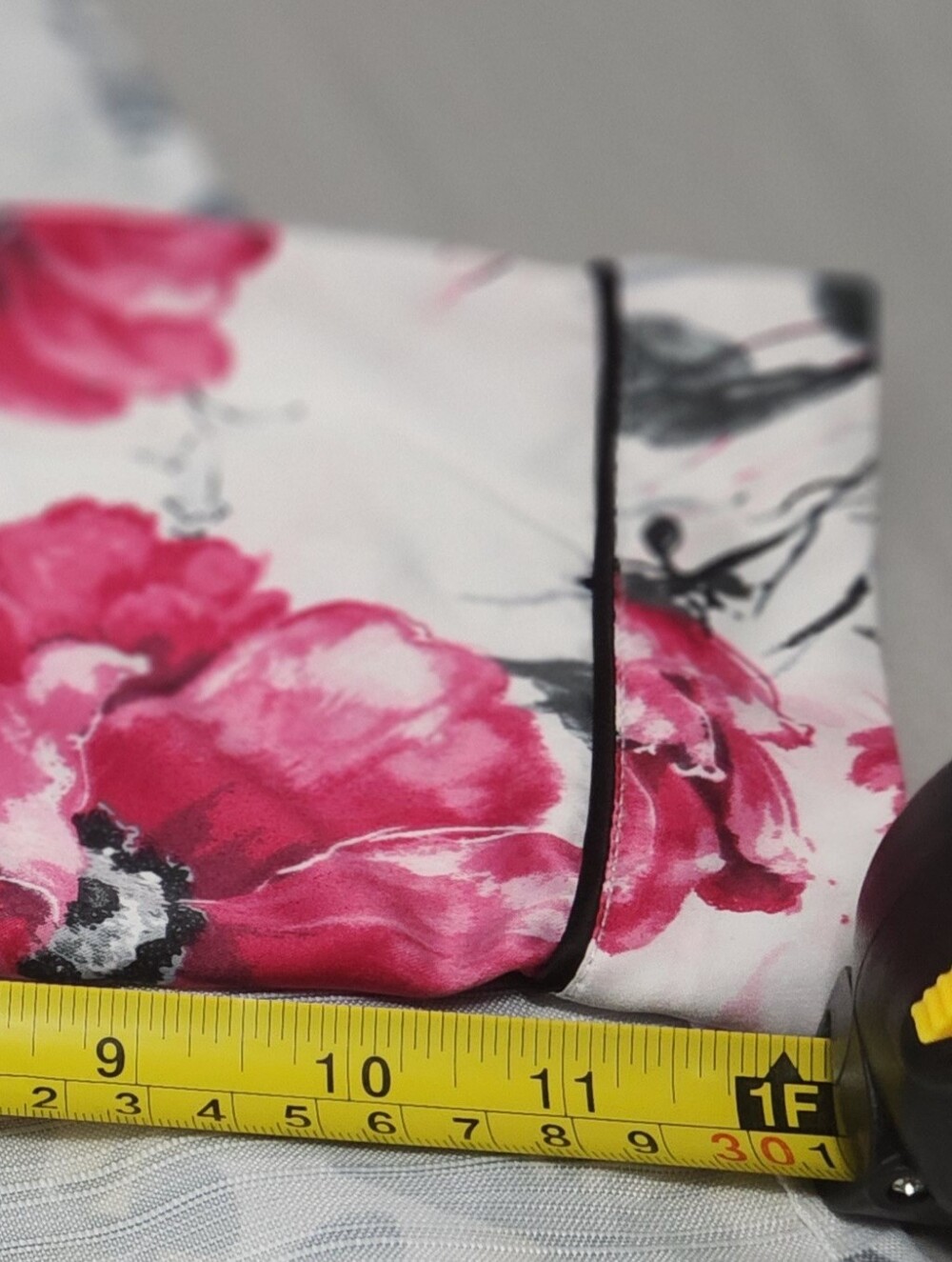 APT. 9 Satin Pajama Short Set Contrast Piping Romantic Floral M - Picture 11 of 16